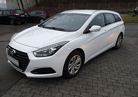 Hyundai i40 cw blue Classic Start-Stopp Klima 1.Hand