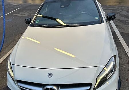Mercedes-Benz A 45 AMG Mercedes-AMG A 45 4MATIC DCT Merced...