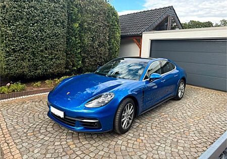 Porsche Panamera 4S S