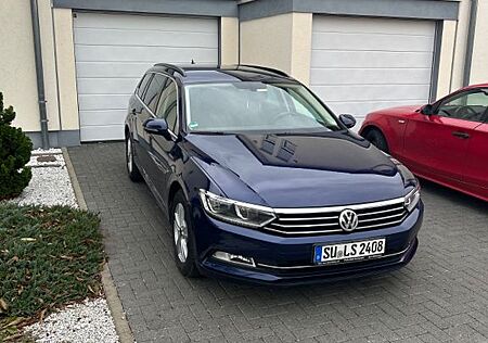 VW Passat Variant Volkswagen 2.0 TDI SCR DSG Comfortline V...