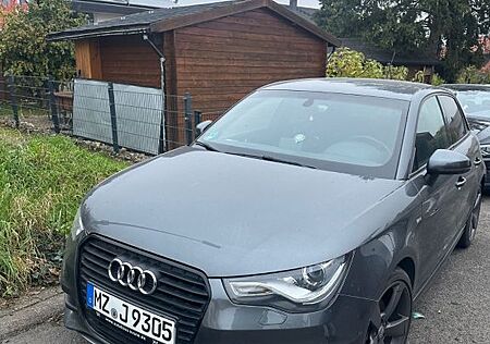 Audi A1 1.4 TFSI cod S tronic S line Sportback S line