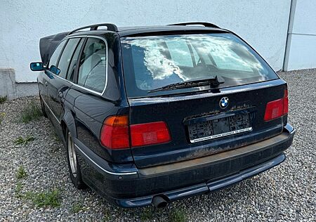 BMW 523i Touring - E39 / Motor TOP !