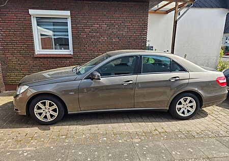 Mercedes-Benz E 220 CDI BlueEFFICIENCY -