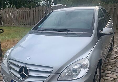 Mercedes-Benz B 180 Autotronic -