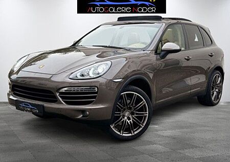 Porsche Cayenne CayenneD*SCHECKH.*2.H*AHK*LUFTF.*8xREIFEN*PANO*