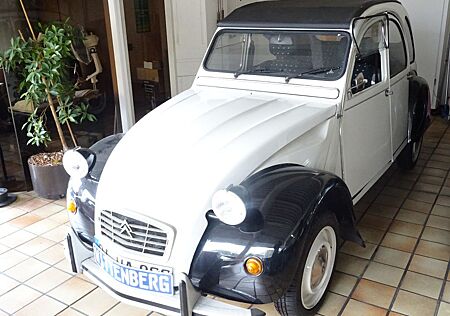 Citroën 2 CV "Charleston"