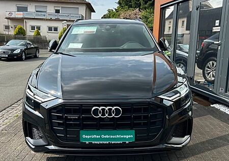 Audi Q8 55 TFSI e quattro