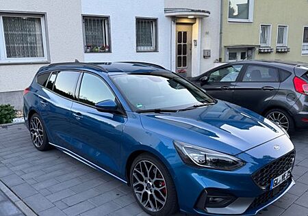 Ford Focus 2,3 EcoBoost ST Turnier ST