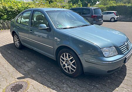 VW Bora Volkswagen 2.0 Special Special - Unfall