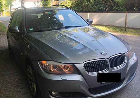 BMW 330d Touring, M-Paket, Panorama, Xenon, Leder