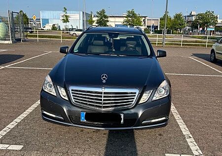 Mercedes-Benz E 220 CDI T BlueEFFICIENCY AVANTGARDE AVANTGARDE