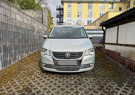 VW Touran Volkswagen 1.9 TDI DPF Highline BlueMotion Highl...