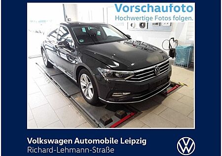 VW Passat Variant Volkswagen Passat - Elegance 2.0 TDI DSG *IQ