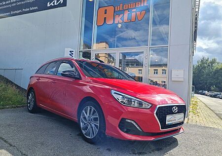 Hyundai i30 1.4 Trend AT Sitz-Lenkradheiz. Navi Bluetoot