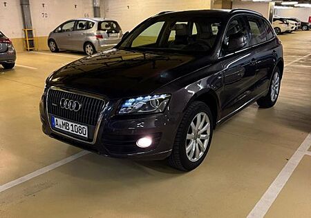 Audi Q5 2.0 TFSI S tronic quattro -