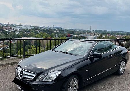 Mercedes-Benz E 250 Cabriolet BlueEFF. AVANTGARDE AV...