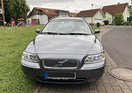 Volvo V70 2.4 Momentum bifuel