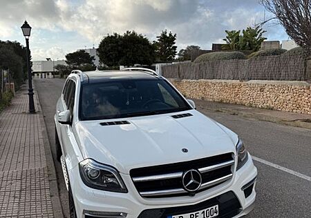 Mercedes-Benz GL 63 AMG 4MATIC AMG wenig km!!!