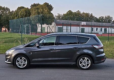 Ford S-Max 2,0 TDCi 132kW Titanium PowerShift Tit...