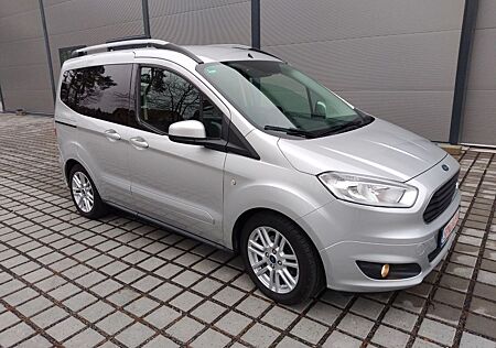 Ford Tourneo Courier Titanium 1.0 EcoBoost