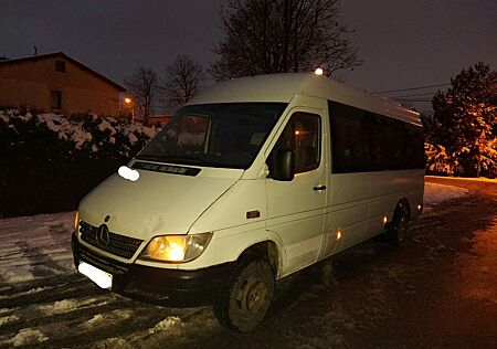 Mercedes-Benz Sprinter 416 CDI Motor 2,7 cdi 5 ZYLINDER