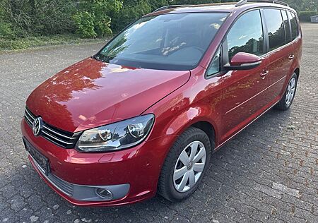 VW Touran Volkswagen Comfortline/Navi/8 Fach Bereift