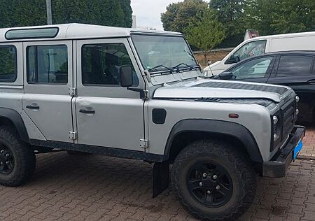 Land Rover Defender 110 Td5 Station Wagon S S