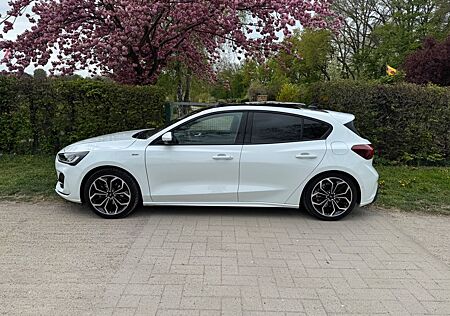 Ford Focus 1,0 EcoBoost Hybrid 114kW ST-Line X Au...