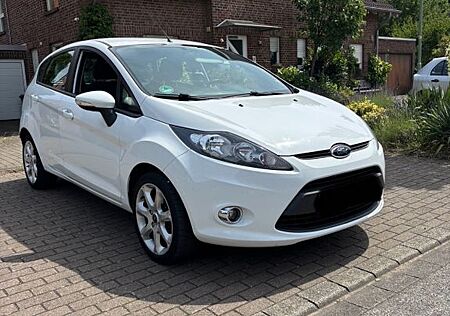 Ford Fiesta 1,25 Champions Edition 4/5 Türer