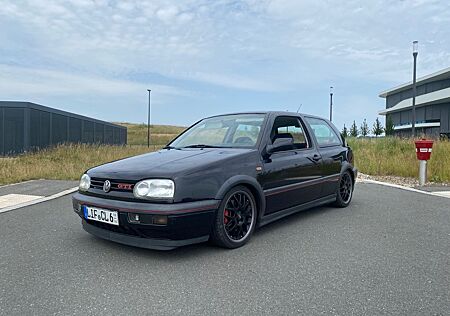 VW Golf Volkswagen 2.0 GTI 20 Jahre Jubi