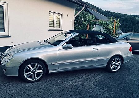 Mercedes-Benz CLK 200 KOMPRESSOR ELEGANCE TÜV NEU Xenon Leder