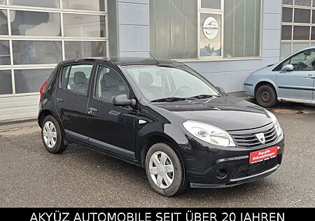Dacia Sandero Live *8-FACHBEREIFT*KLIMA*WENIG KM.