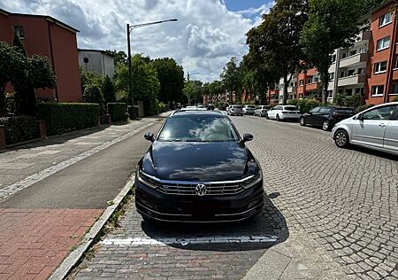 VW Passat Variant Volkswagen 2.0 TDI SCR DSG 4MOT Vollausstatt
