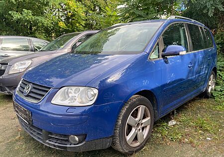 VW Touran Volkswagen 2.0 TDI DPF Highline Highline