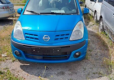 Nissan Pixo