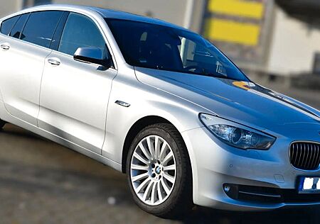 BMW 520d Gran Turismo/Soft Cl/H-Up/Pano/AHK/Keyless