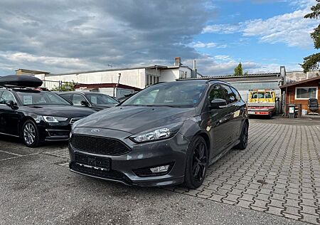 Ford Focus Turnier ST-Line