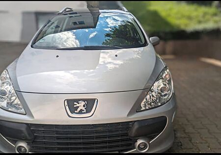 Peugeot 307 SW !!Sehr gepflegt!!Panoramadach!!