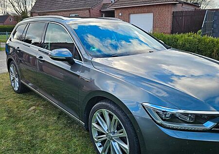 VW Passat Volkswagen 2.0 TDI SCR DSG BMT 4MOTION Highline ...