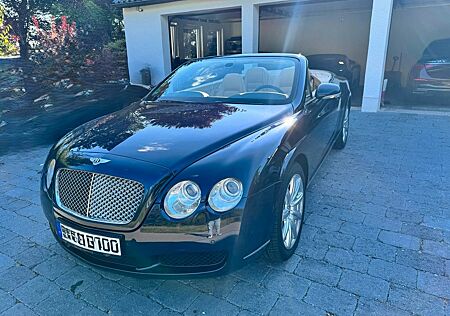 Bentley Continental GTC - Blau/Beige