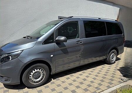 Mercedes-Benz Vito Tourer 111 CDI Pro 8 Sitze