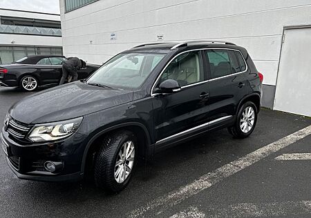 VW Tiguan Volkswagen 2.0 TDI 125kW 4MOTION Track & Style T...