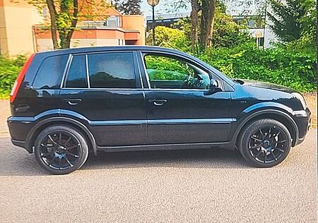Ford Fusion 1,6 16V + +