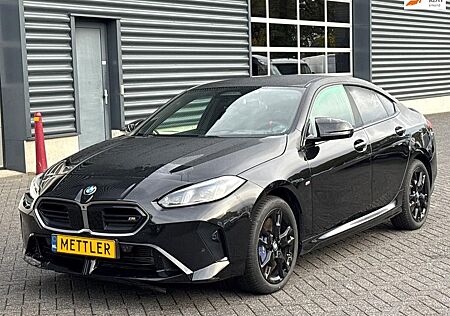 BMW M235i 2-serie M235 xDrive M Sport, 360 camera, Harman