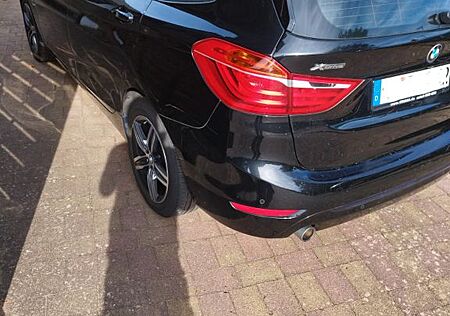 BMW 2er gebraucht kaufen BMW 2er 220 Gran Tourer 220d xDrive Steptronic Sport...