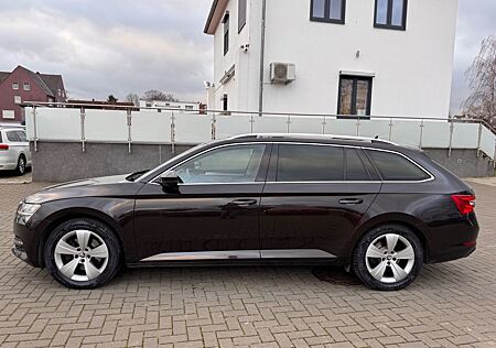 Skoda Superb Combi Ambition*TEMP/SHZ/PDC