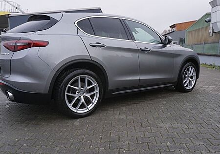 Alfa Romeo Stelvio 2.0 Turbo 16V AT8-Q4 First Edition