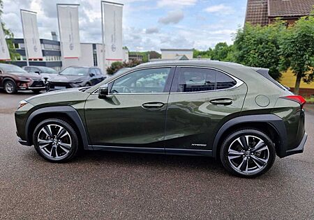 Lexus UX 250h Style Edition