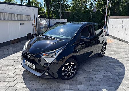 Toyota Aygo (X) Aygo (X) 1,0-l-VVT-i Team Deutschland Team D...