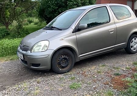 Toyota Yaris 1.0 -